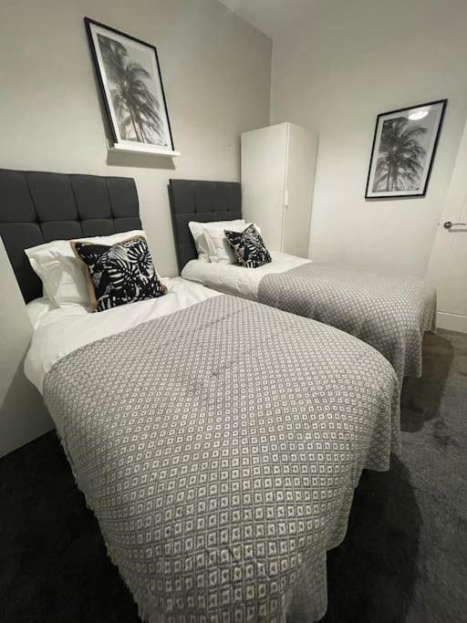 Modern, Spacious And Central Location Aberdare Kültér fotó